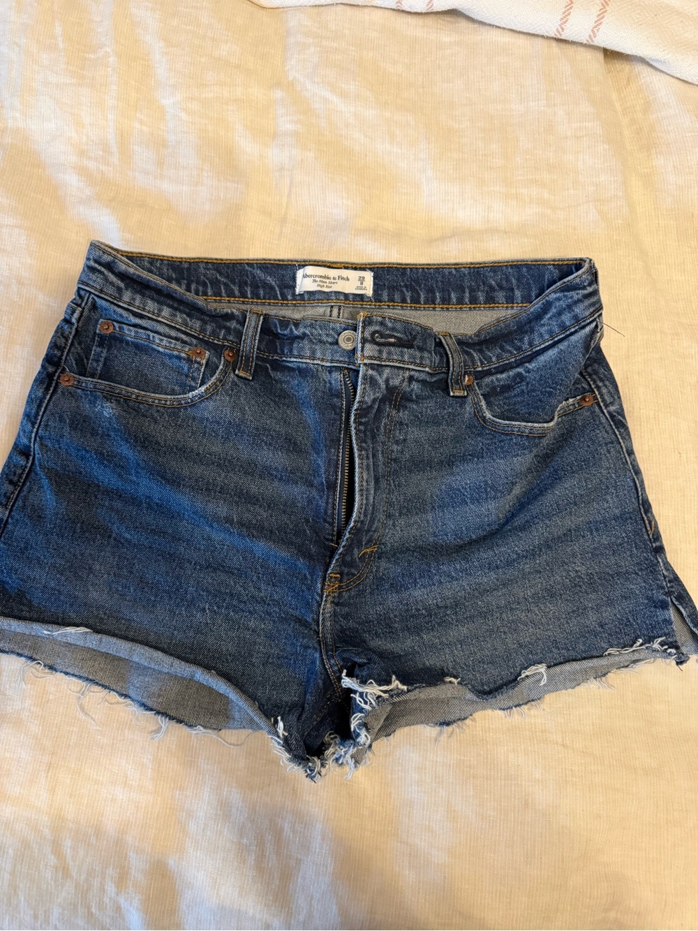 Abercrombie and Fitch The Mom Short High Rise